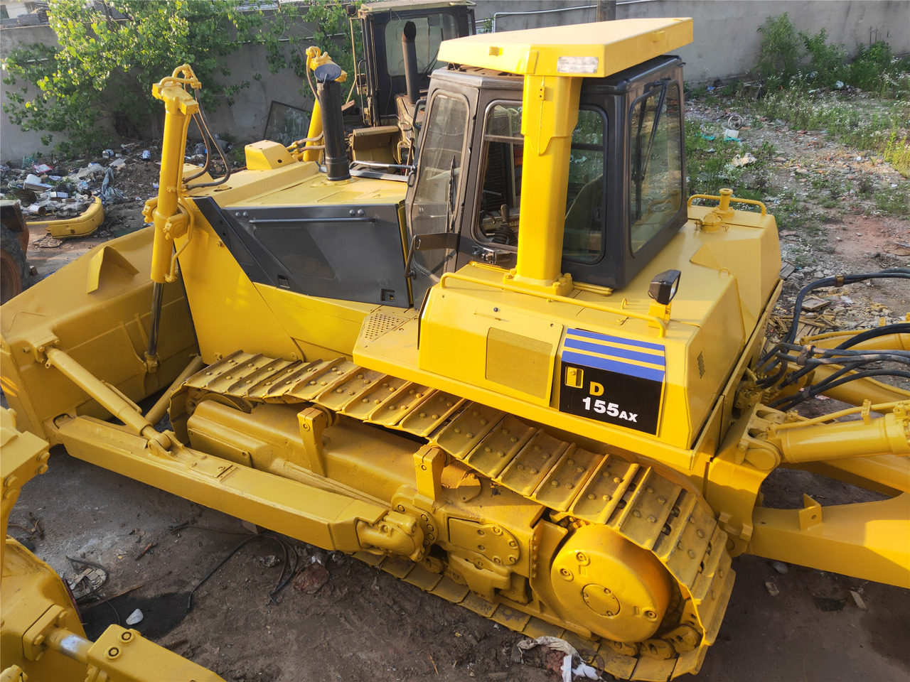 KOMATSU D155AX-5 - דחפור: תמונה 1 KOMATSU D155AX-5 - דחפור: תמונה 1