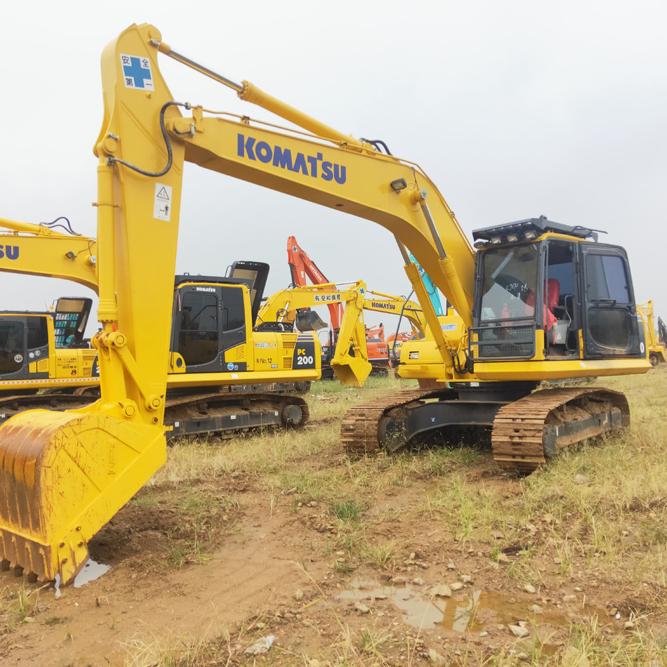 KOMATSU PC200-8 - מחפר סורק: תמונה 1 KOMATSU PC200-8 - מחפר סורק: תמונה 1