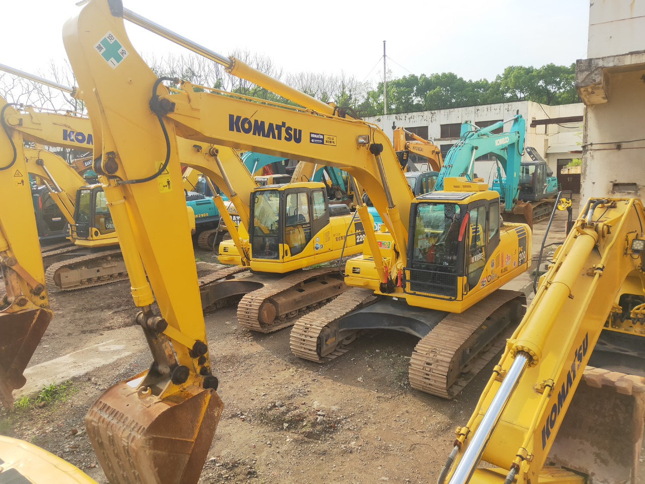 KOMATSU PC200L - מחפר סורק: תמונה 3 KOMATSU PC200L - מחפר סורק: תמונה 3
