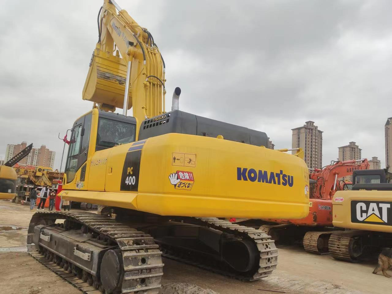 KOMATSU PC400-8 - מחפר: תמונה 2 KOMATSU PC400-8 - מחפר: תמונה 2