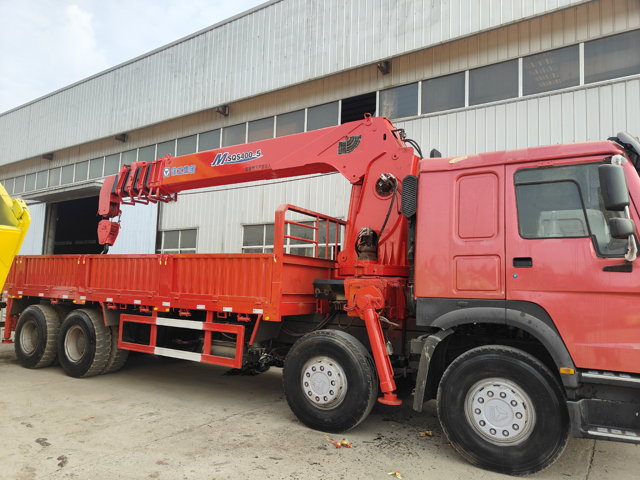 SINOTRUK HOWO 8X4 16 TONS CLICK HERE FOR DISCOUNT - משאית מנוף: תמונה 1 SINOTRUK HOWO 8X4 16 TONS CLICK HERE FOR DISCOUNT - משאית מנוף: תמונה 1