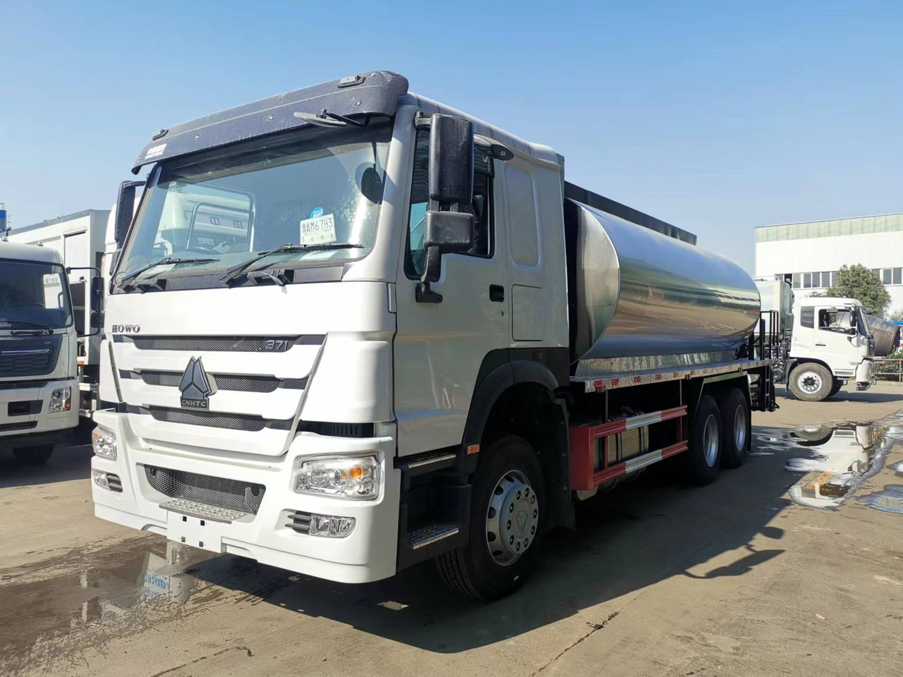 SINOTRUK HOWO CLICK HERE FOR DISCOUNT - מפיץ אספלט: תמונה 1 SINOTRUK HOWO CLICK HERE FOR DISCOUNT - מפיץ אספלט: תמונה 1