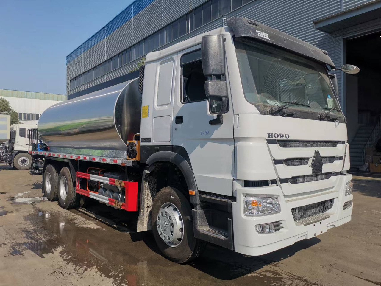 SINOTRUK HOWO CLICK HERE FOR DISCOUNT - מפיץ אספלט: תמונה 2 SINOTRUK HOWO CLICK HERE FOR DISCOUNT - מפיץ אספלט: תמונה 2