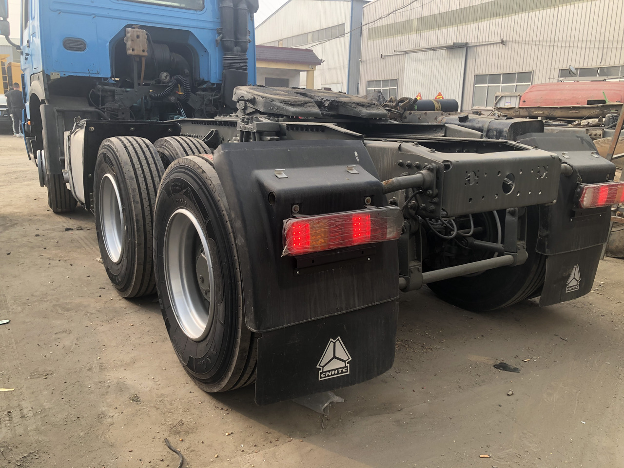 SINOTRUK HOWO371 - יחידת טרקטור: תמונה 4 SINOTRUK HOWO371 - יחידת טרקטור: תמונה 4