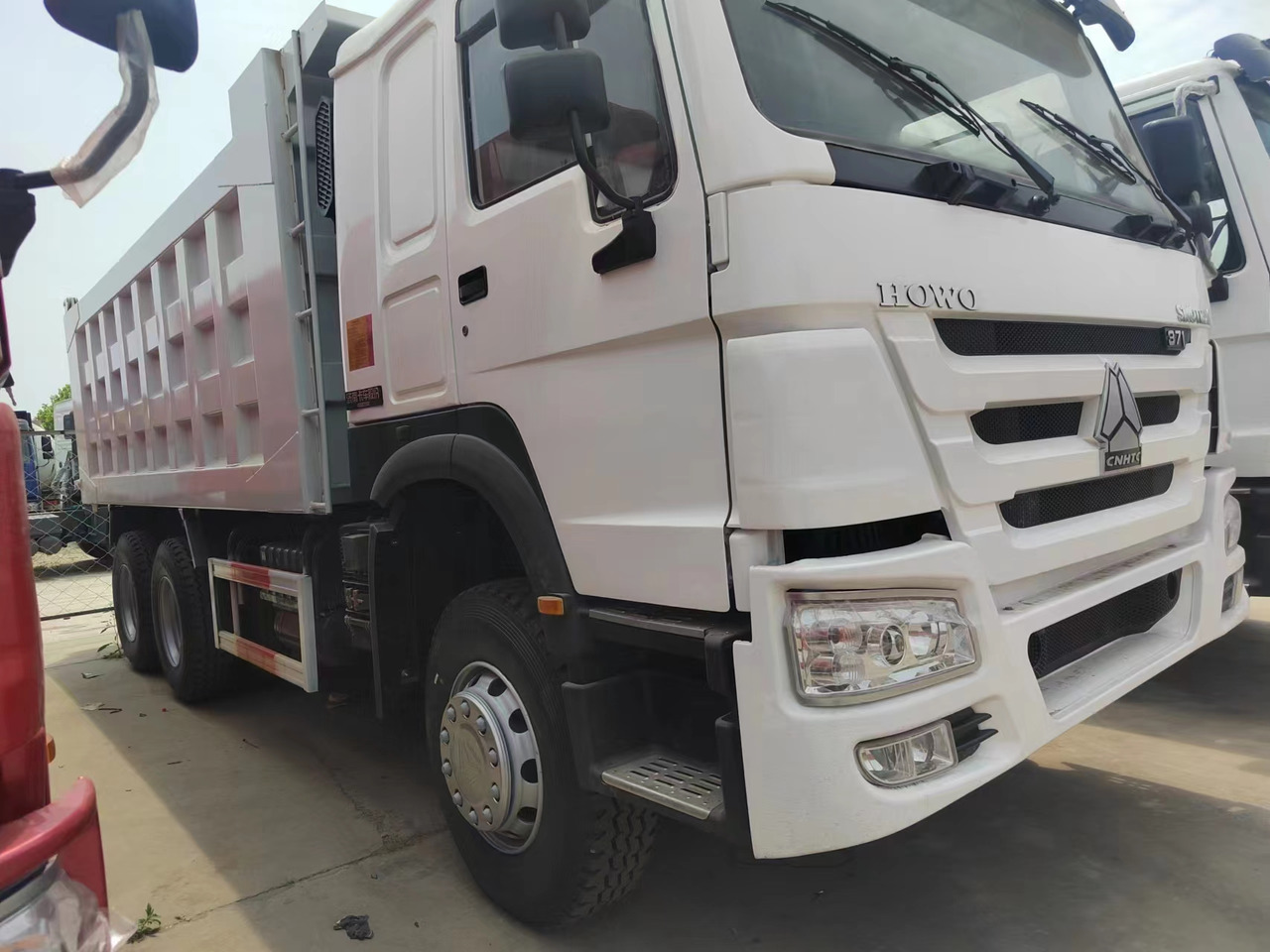 Sino HOWO 6x4 Dump Truck Click for Discount - מזהיר: תמונה 5 Sino HOWO 6x4 Dump Truck Click for Discount - מזהיר: תמונה 5