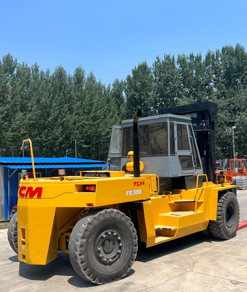 TCM FD300 - מלגזת סולר: תמונה 1 TCM FD300 - מלגזת סולר: תמונה 1