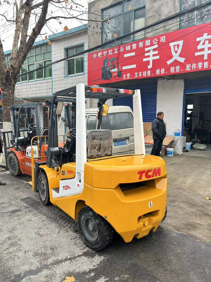 TCM FD30 - מלגזת סולר: תמונה 3 TCM FD30 - מלגזת סולר: תמונה 3