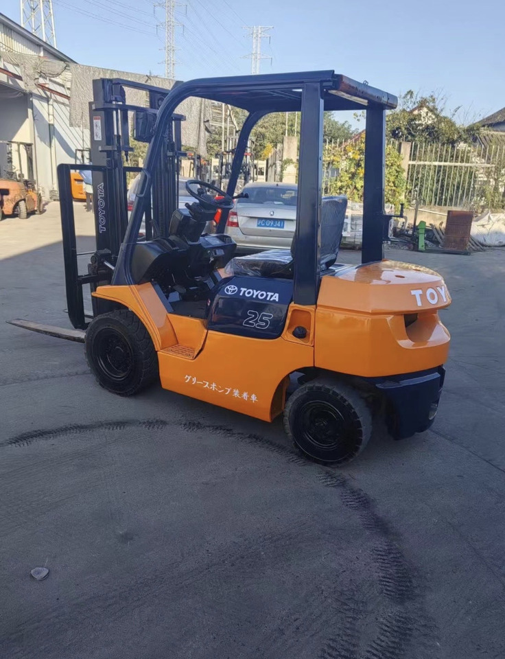 TOYOTA 2.5ton Forklift Click for Discount - מלגזת סולר: תמונה 4 TOYOTA 2.5ton Forklift Click for Discount - מלגזת סולר: תמונה 4