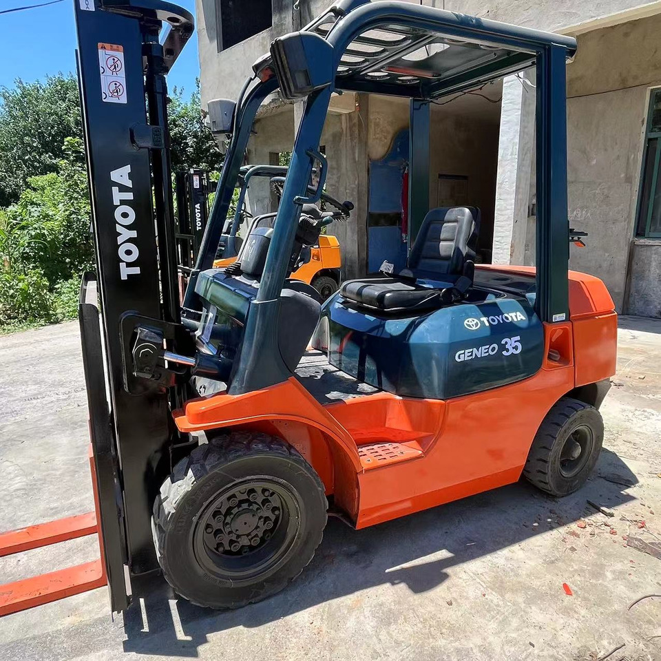 TOYOTA FD35 Forklift 3.5Ton - מלגזת סולר: תמונה 5 TOYOTA FD35 Forklift 3.5Ton - מלגזת סולר: תמונה 5