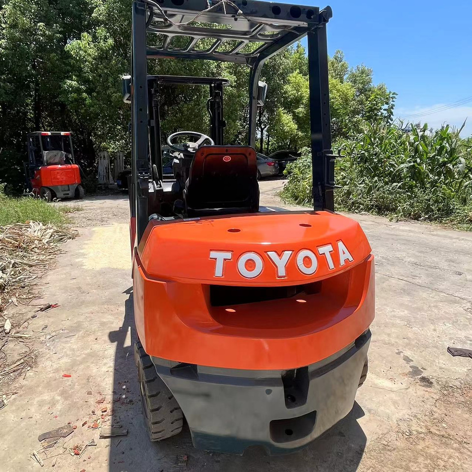 TOYOTA FD35 Forklift 3.5Ton - מלגזת סולר: תמונה 2 TOYOTA FD35 Forklift 3.5Ton - מלגזת סולר: תמונה 2