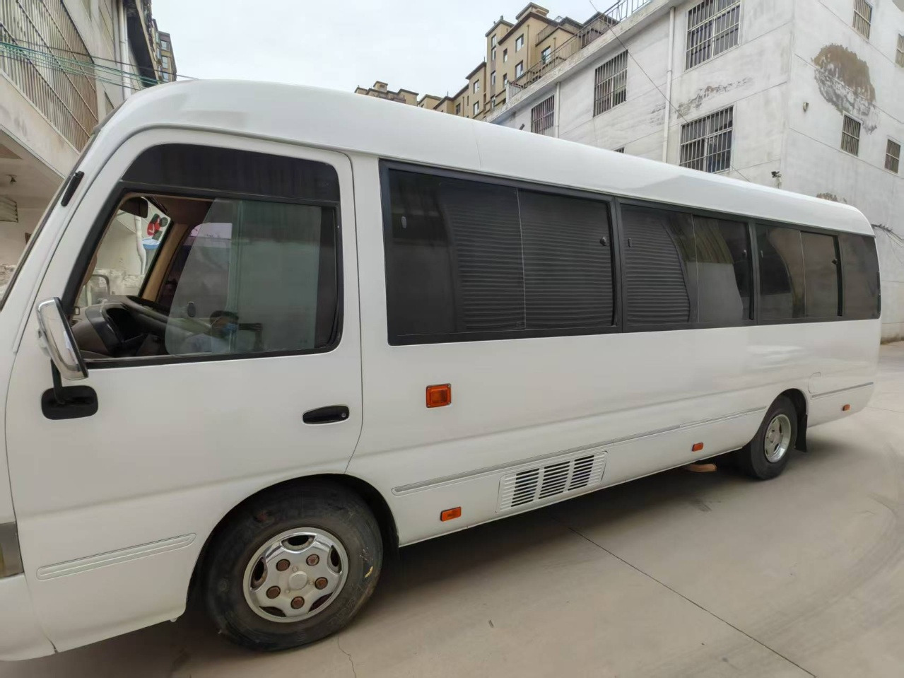 TOYOTA Mini Bus Low Mileage - אוטובוס בין עירוני: תמונה 4 TOYOTA Mini Bus Low Mileage - אוטובוס בין עירוני: תמונה 4