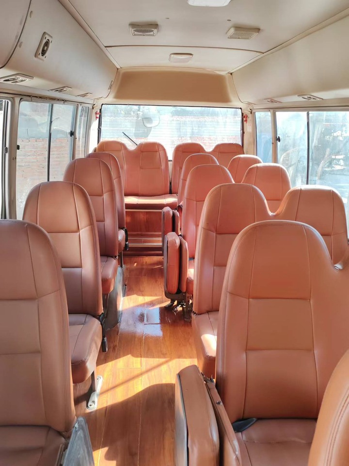 TOYOTA Whit Mini Bus Click for Discount - אוטובוס בין עירוני: תמונה 5 TOYOTA Whit Mini Bus Click for Discount - אוטובוס בין עירוני: תמונה 5