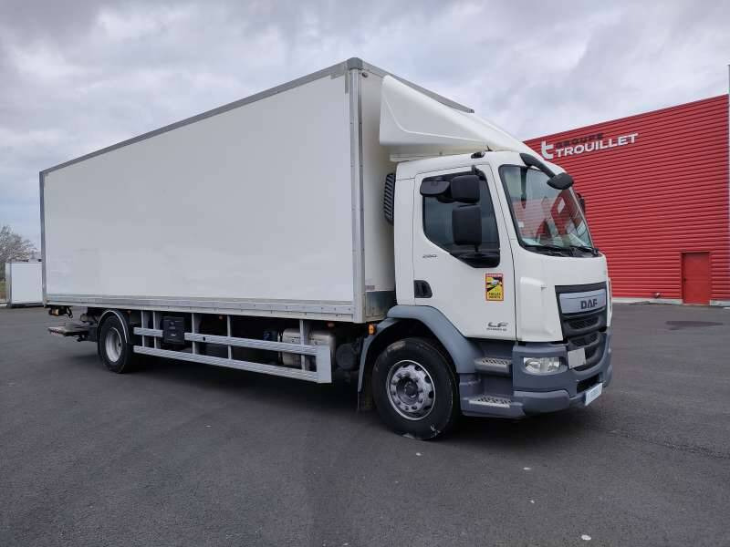 Camion Porteur 19 TONNES 280 CV HAYON PORTE RELEVANTE - משאית תיבה: תמונה 1 Camion Porteur 19 TONNES 280 CV HAYON PORTE RELEVANTE - משאית תיבה: תמונה 1