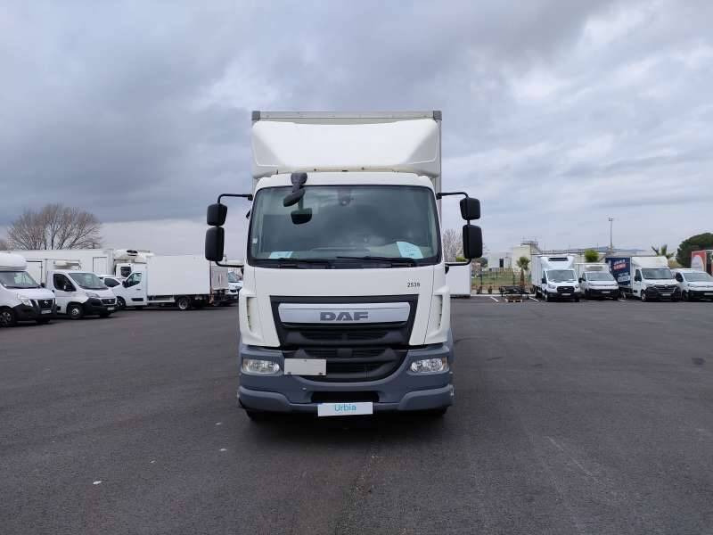 Camion Porteur 19 TONNES 280 CV HAYON PORTE RELEVANTE - משאית תיבה: תמונה 2 Camion Porteur 19 TONNES 280 CV HAYON PORTE RELEVANTE - משאית תיבה: תמונה 2