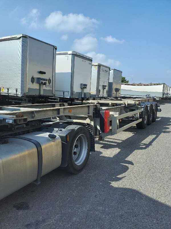 Semi-remorque 3 Essieux 38 TONNES CHARIOT COULISSANT 45 PIEDS - סמיטריילר מוביל מכולות/ החלפת גוף: תמונה 1 Semi-remorque 3 Essieux 38 TONNES CHARIOT COULISSANT 45 PIEDS - סמיטריילר מוביל מכולות/ החלפת גוף: תמונה 1