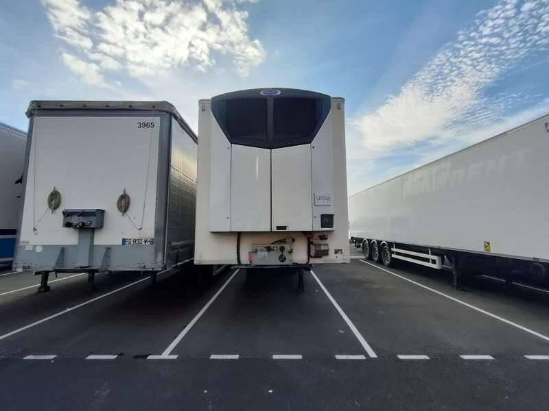 Semi-remorque 3 Essieux 38 TONNES HAYON CAISSE CHEREAU GROUPE CARRIER VECTOR HE 19 MT - סמיטריילר עם קירור: תמונה 2 Semi-remorque 3 Essieux 38 TONNES HAYON CAISSE CHEREAU GROUPE CARRIER VECTOR HE 19 MT - סמיטריילר עם קירור: תמונה 2