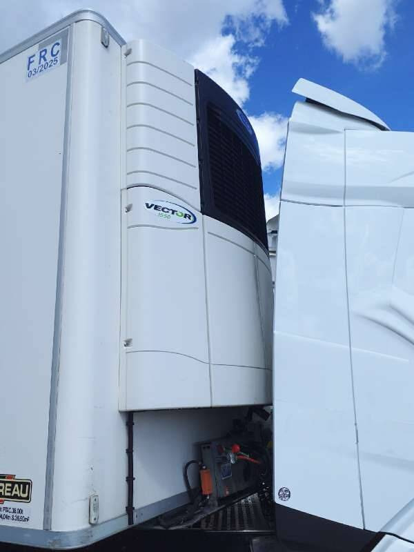Semi-remorque 3 Essieux FRIGO 38 TONNES HAYON CAISSE CHEREAU GROUPE CARRIER VECTOR 1550 - סמיטריילר עם קירור: תמונה 2 Semi-remorque 3 Essieux FRIGO 38 TONNES HAYON CAISSE CHEREAU GROUPE CARRIER VECTOR 1550 - סמיטריילר עם קירור: תמונה 2