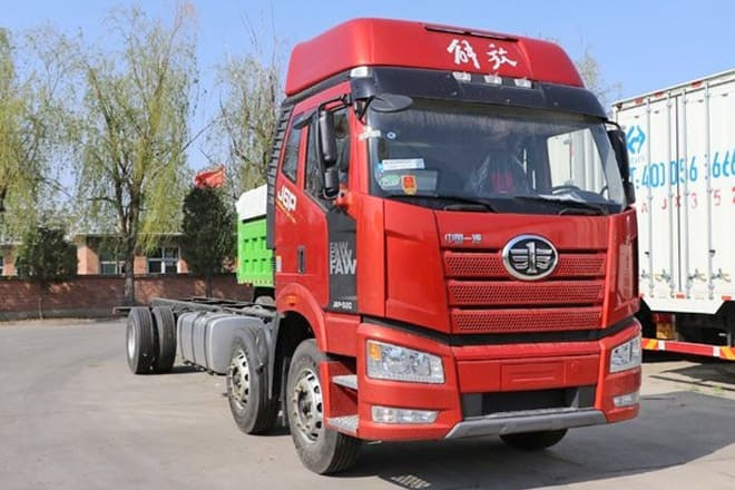 FAW New FAW JIEFANG Trucks for Sale in Qatar - יחידת טרקטור: תמונה 2 FAW New FAW JIEFANG Trucks for Sale in Qatar - יחידת טרקטור: תמונה 2