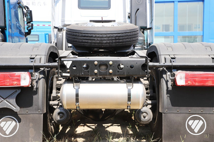 FOTON Foton 6x4 Tractor Head for Sale in Tanzania - יחידת טרקטור: תמונה 5 FOTON Foton 6x4 Tractor Head for Sale in Tanzania - יחידת טרקטור: תמונה 5