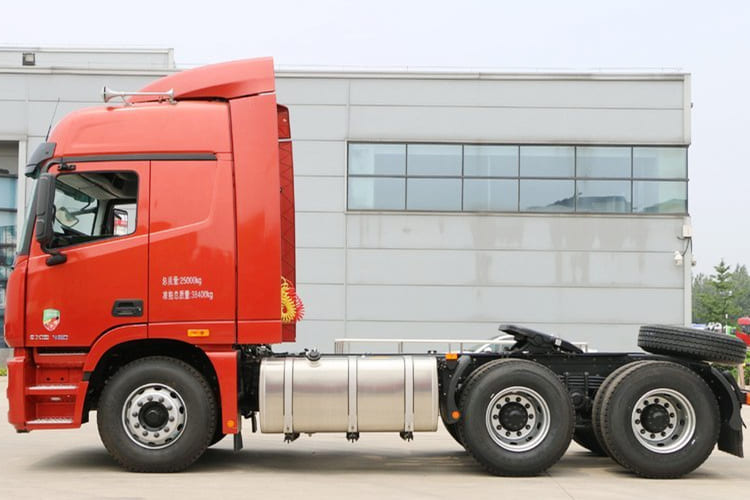 FOTON Foton Auman Gtl 6x4 Tractor Head for Sale in Sierra Leone - יחידת טרקטור: תמונה 2 FOTON Foton Auman Gtl 6x4 Tractor Head for Sale in Sierra Leone - יחידת טרקטור: תמונה 2
