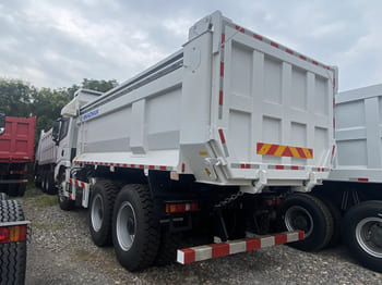 SHACMAN Shacman Tipper Truck for Sale in Jamaica - משאית: תמונה 4 SHACMAN Shacman Tipper Truck for Sale in Jamaica - משאית: תמונה 4