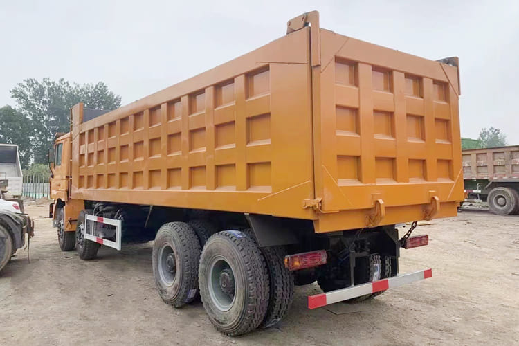 SHACMAN Shacman Truck F3000 for Sale in Zamibia - משאית: תמונה 2 SHACMAN Shacman Truck F3000 for Sale in Zamibia - משאית: תמונה 2