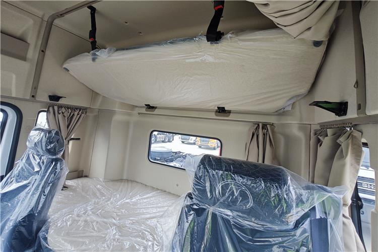 SHACMAN Used Shaman X3000 Truck Head for Sale In Zambia - יחידת טרקטור: תמונה 3 SHACMAN Used Shaman X3000 Truck Head for Sale In Zambia - יחידת טרקטור: תמונה 3