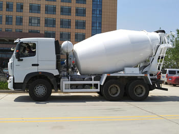 SINOTRUK Concrete Mixer Truck for Sale in Ghana - משאית מערבלת בטון: תמונה 5 SINOTRUK Concrete Mixer Truck for Sale in Ghana - משאית מערבלת בטון: תמונה 5