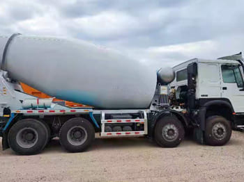 SINOTRUK Concrete Truck for Sale in Mali - משאית: תמונה 2 SINOTRUK Concrete Truck for Sale in Mali - משאית: תמונה 2