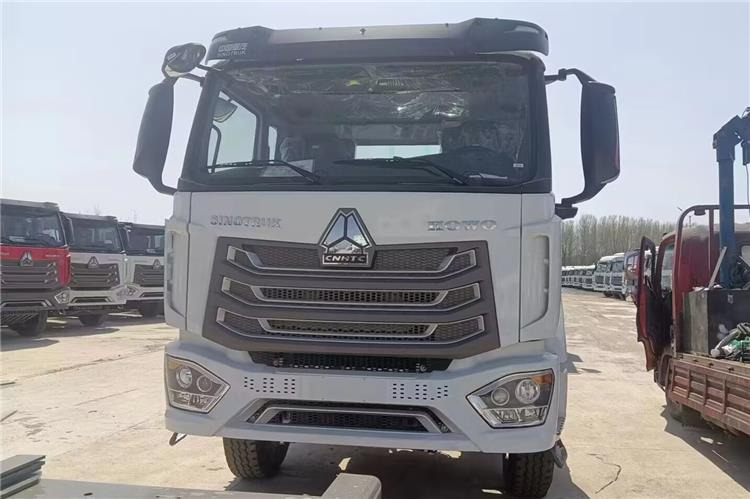 SINOTRUK Hohan NX Truck Price 371 hp 10 Wheeler for Sale In Tanzania - יחידת טרקטור: תמונה 4 SINOTRUK Hohan NX Truck Price 371 hp 10 Wheeler for Sale In Tanzania - יחידת טרקטור: תמונה 4