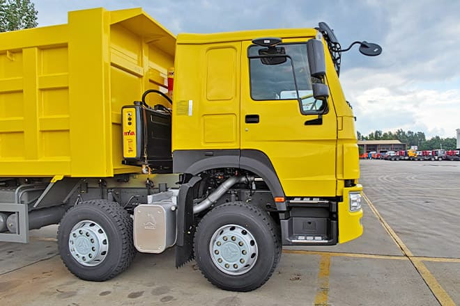 SINOTRUK Howo 430 8x4 Dump Truck Price for Sale in Senegal - מזהיר: תמונה 3 SINOTRUK Howo 430 8x4 Dump Truck Price for Sale in Senegal - מזהיר: תמונה 3