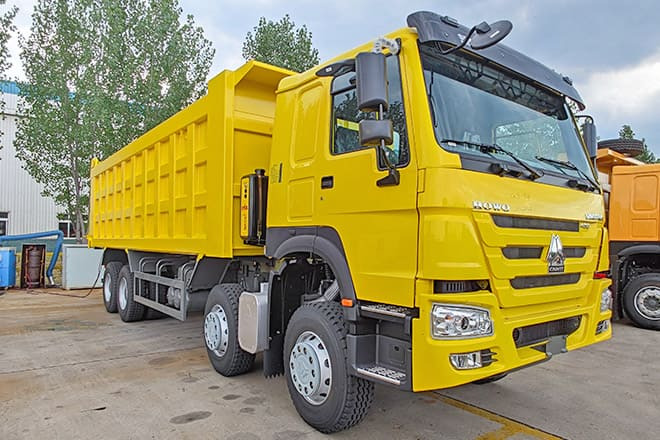 SINOTRUK Howo 430 8x4 Dump Truck Price for Sale in Senegal - מזהיר: תמונה 1 SINOTRUK Howo 430 8x4 Dump Truck Price for Sale in Senegal - מזהיר: תמונה 1
