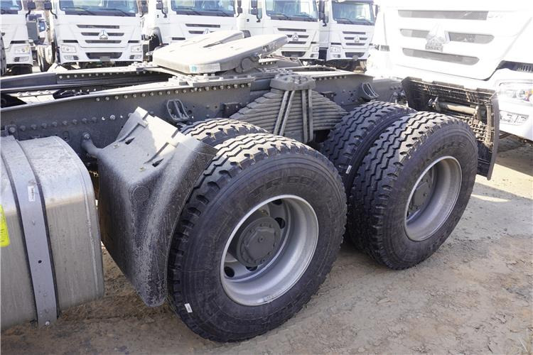 SINOTRUK Howo Truck Head Price 400HP for Sale In Guinea - יחידת טרקטור: תמונה 4 SINOTRUK Howo Truck Head Price 400HP for Sale In Guinea - יחידת טרקטור: תמונה 4