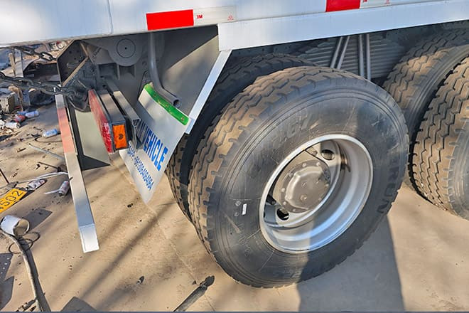 SINOTRUK Sinotruk Howo 371 8x4 Dump Truck for Sale in Libya - מזהיר: תמונה 5 SINOTRUK Sinotruk Howo 371 8x4 Dump Truck for Sale in Libya - מזהיר: תמונה 5