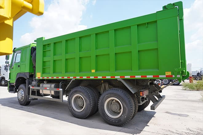 SINOTRUK Sinotruk Howo 6x4 Tipper Truck Price in Burkina Faso - מזהיר: תמונה 3 SINOTRUK Sinotruk Howo 6x4 Tipper Truck Price in Burkina Faso - מזהיר: תמונה 3