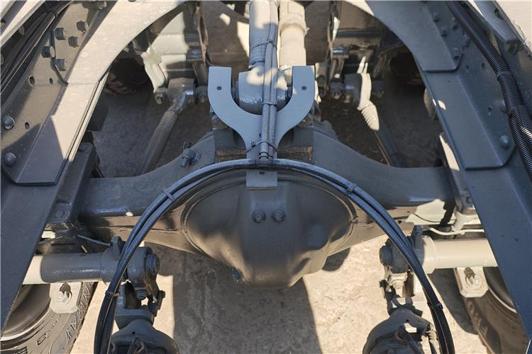 Sinotruk Used Hohan Truck Tractor 10 Wheeler for Sale In Burkina Faso - יחידת טרקטור: תמונה 4 Sinotruk Used Hohan Truck Tractor 10 Wheeler for Sale In Burkina Faso - יחידת טרקטור: תמונה 4