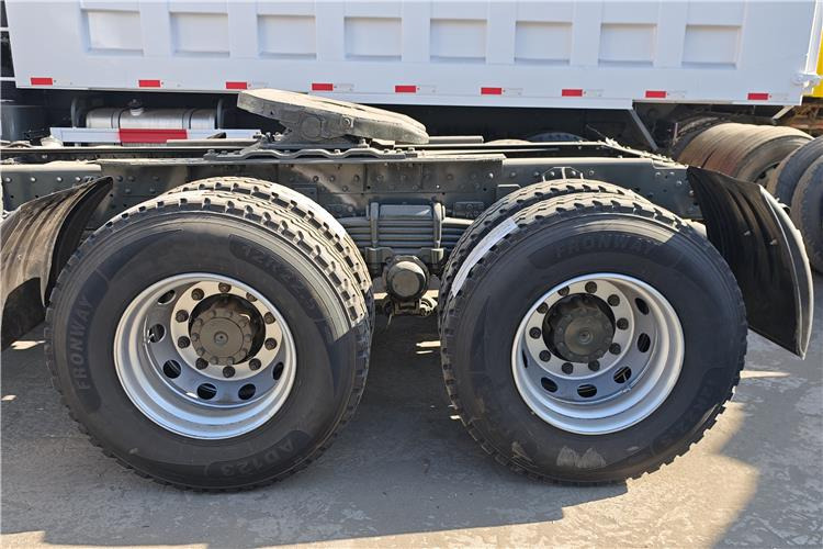 Sinotruk Used Hohan Truck Tractor 10 Wheeler for Sale In Burkina Faso - יחידת טרקטור: תמונה 3 Sinotruk Used Hohan Truck Tractor 10 Wheeler for Sale In Burkina Faso - יחידת טרקטור: תמונה 3
