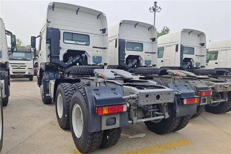 Sinotruk Used Howo Truck 400HP Tractor 6x4 Price for Sale In Tanzania - יחידת טרקטור: תמונה 3 Sinotruk Used Howo Truck 400HP Tractor 6x4 Price for Sale In Tanzania - יחידת טרקטור: תמונה 3