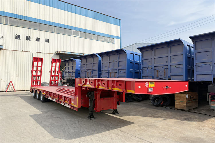 TITAN 100t Lowbed Trailer for Sale in Tanzania - סמיטריילר עם מטען נמוך: תמונה 2 TITAN 100t Lowbed Trailer for Sale in Tanzania - סמיטריילר עם מטען נמוך: תמונה 2