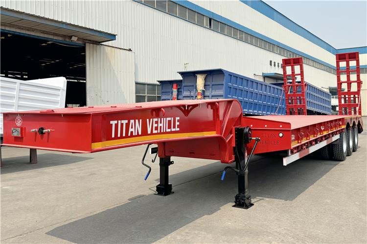 TITAN 3 Axle 60 Ton Truck Lowbed Trailer for Sale In Kenya - סמיטריילר עם מטען נמוך: תמונה 2 TITAN 3 Axle 60 Ton Truck Lowbed Trailer for Sale In Kenya - סמיטריילר עם מטען נמוך: תמונה 2