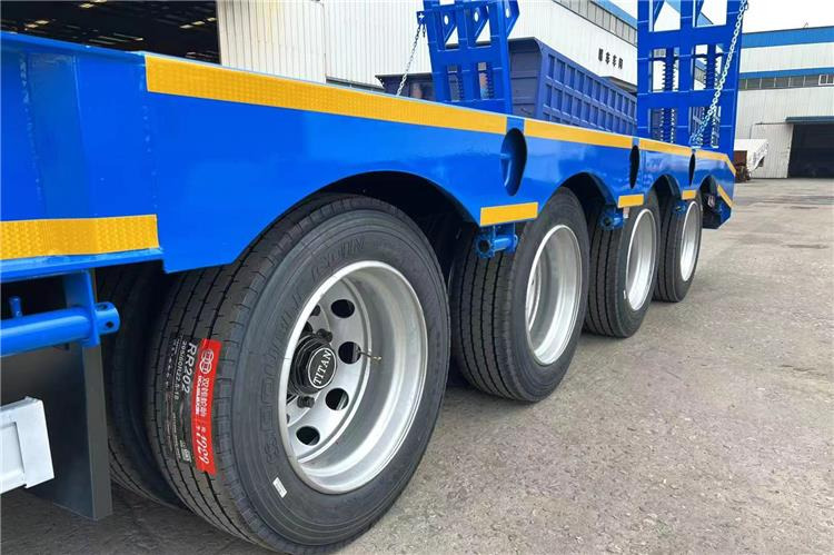 TITAN 4 Axle Low Bed Truck Trailer for Sale In Philippines - סמיטריילר עם מטען נמוך: תמונה 5 TITAN 4 Axle Low Bed Truck Trailer for Sale In Philippines - סמיטריילר עם מטען נמוך: תמונה 5