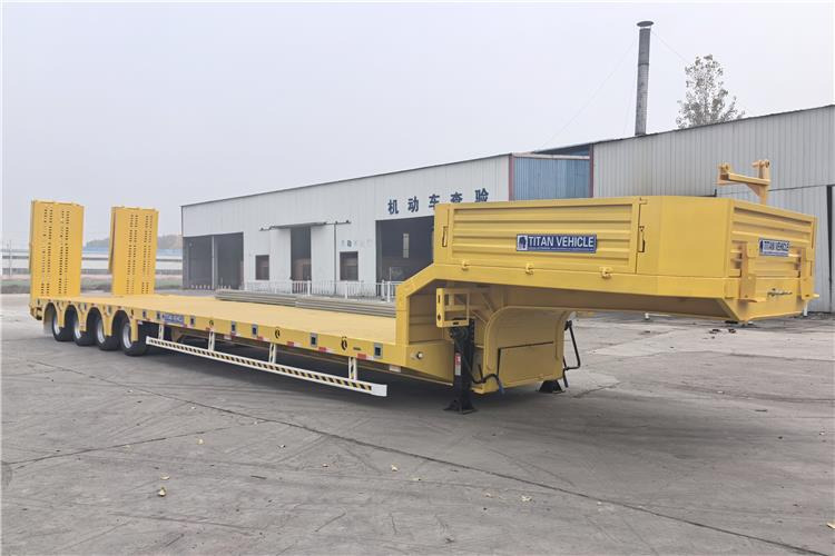TITAN Heavy Duty 4 Low Bed Trailer for Sale Price In Guinea - סמיטריילר עם מטען נמוך: תמונה 1 TITAN Heavy Duty 4 Low Bed Trailer for Sale Price In Guinea - סמיטריילר עם מטען נמוך: תמונה 1