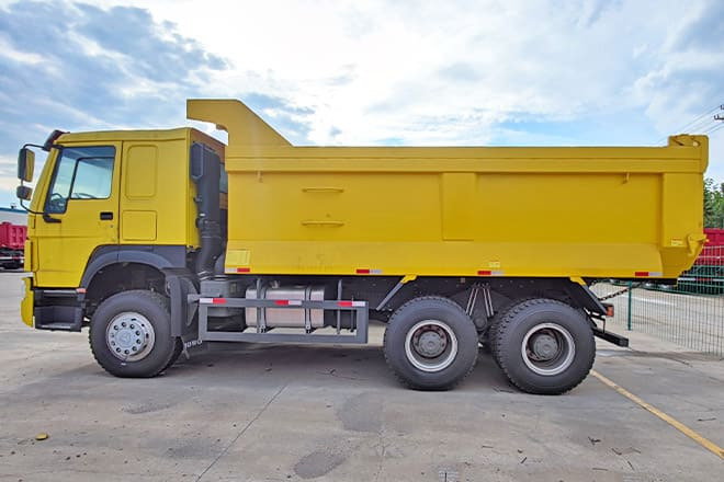 TITAN Howo 430 6x4 Dump Truck for Sale in Tanzania - מזהיר: תמונה 2 TITAN Howo 430 6x4 Dump Truck for Sale in Tanzania - מזהיר: תמונה 2