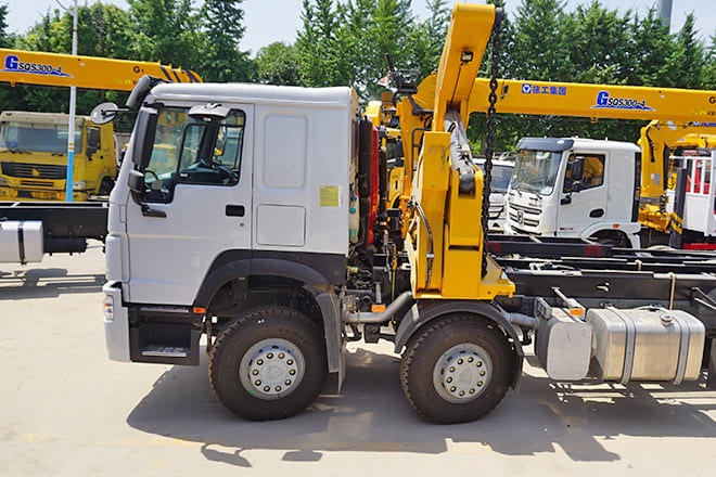 XCMG 20Ft Container Side Lift Truck for Sale in Guyana - מוביל מכולות/ משאית החלפת גוף: תמונה 5 XCMG 20Ft Container Side Lift Truck for Sale in Guyana - מוביל מכולות/ משאית החלפת גוף: תמונה 5