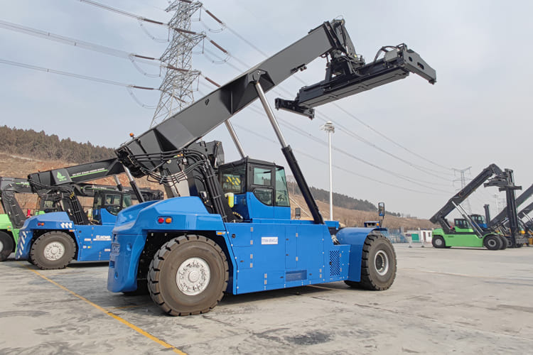 XCMG Reach Stacker Container Handler for sale in Malawi - מפעיל מכולות: תמונה 1 XCMG Reach Stacker Container Handler for sale in Malawi - מפעיל מכולות: תמונה 1