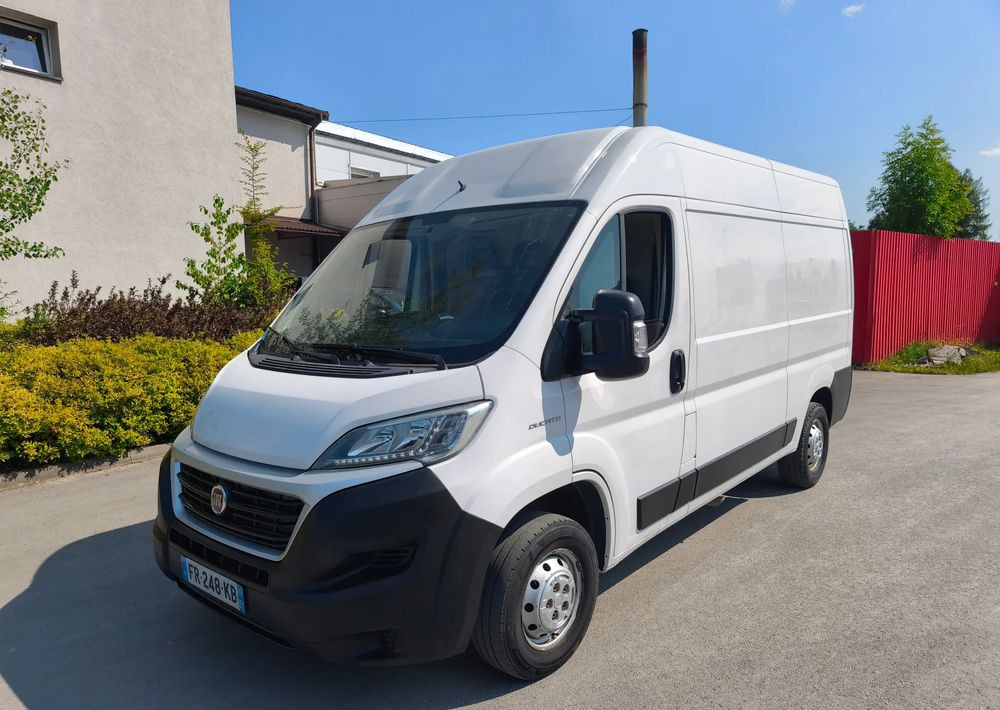 Fiat Ducato - כלי רכב מסחרי עם לוח: תמונה 1 Fiat Ducato - כלי רכב מסחרי עם לוח: תמונה 1