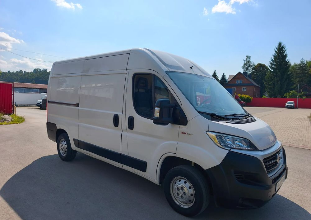 Fiat Ducato - כלי רכב מסחרי עם לוח: תמונה 2 Fiat Ducato - כלי רכב מסחרי עם לוח: תמונה 2