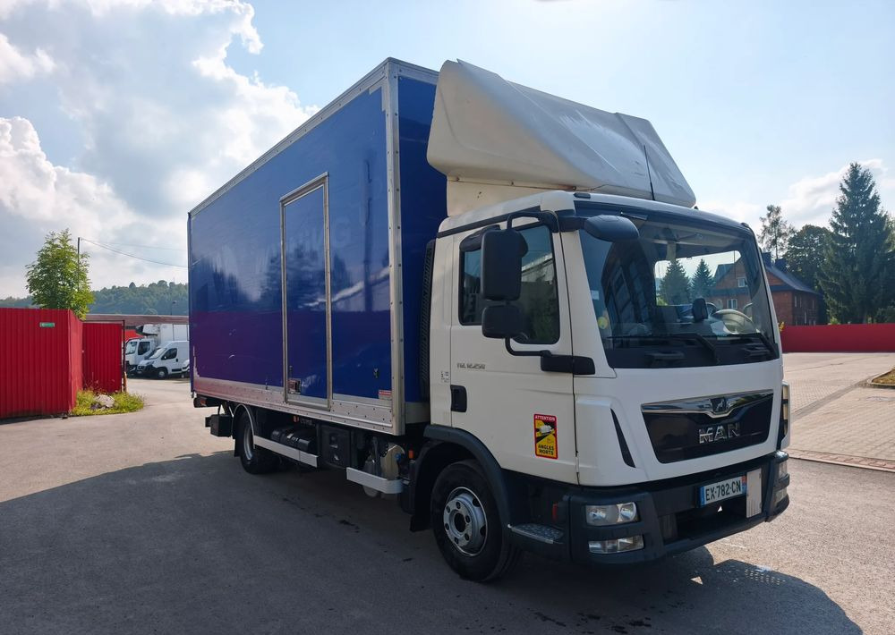 MAN TGL 12.250 podwozie do zabudowy - משאית עם שלדת תא: תמונה 4 MAN TGL 12.250 podwozie do zabudowy - משאית עם שלדת תא: תמונה 4