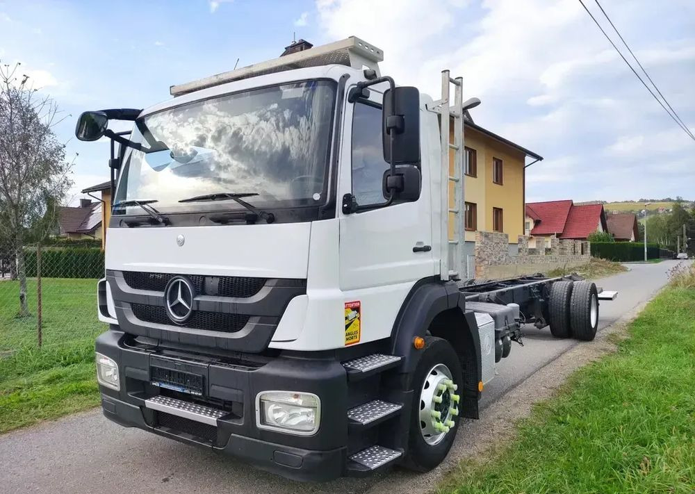 Mercedes-Benz AXOR 1829 rama do zabudowy blokada mostu - משאית עם שלדת תא: תמונה 1 Mercedes-Benz AXOR 1829 rama do zabudowy blokada mostu - משאית עם שלדת תא: תמונה 1