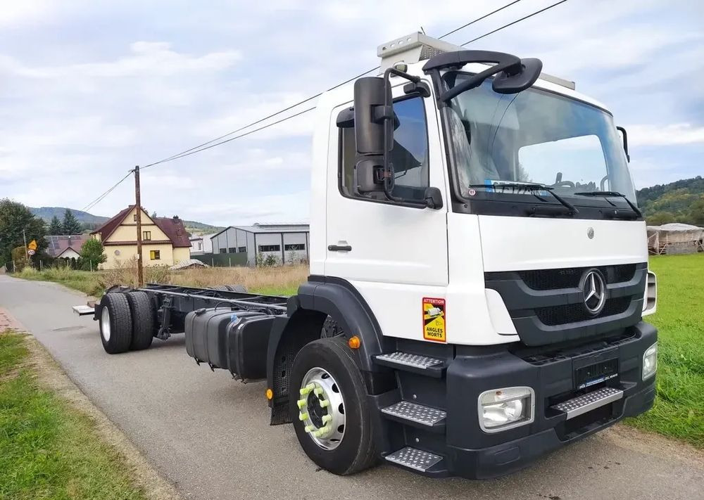 Mercedes-Benz AXOR 1829 rama do zabudowy blokada mostu - משאית עם שלדת תא: תמונה 3 Mercedes-Benz AXOR 1829 rama do zabudowy blokada mostu - משאית עם שלדת תא: תמונה 3